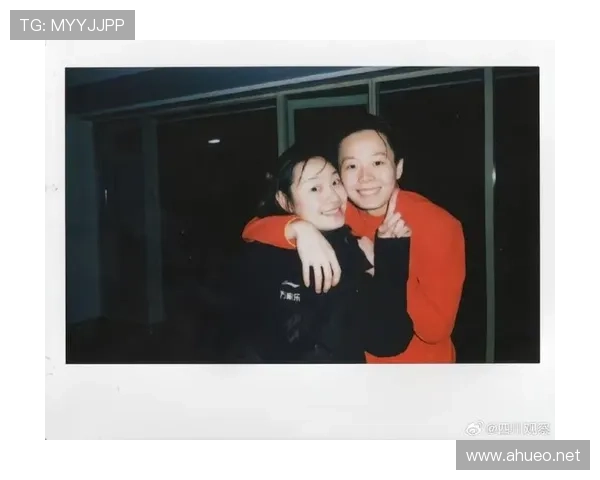 陈艺文凌晨点外卖，豪华菜单跟我一个月工资差不多，真是两个人生啊！